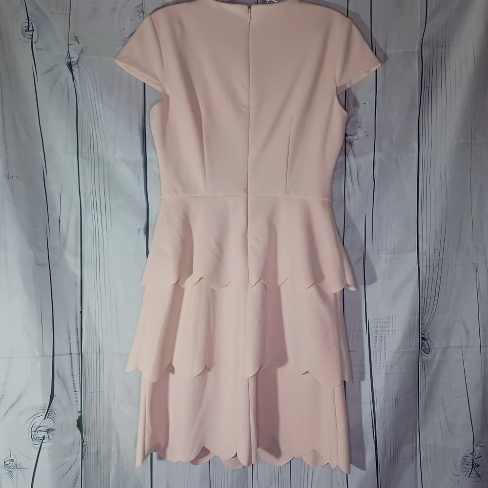 Vince Camuto Elegant Pink Scalloped short sleeve Dress - Picture 8 of 12
